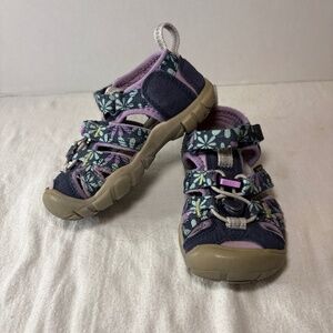 KEEN Waterproof Seacamp II CNX Washable Swim Outdoor Shoes Sandals Youth 8 EUC